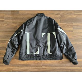 VALENTINO(ナイロンジャケット)のフリマアイテム一覧 VALENTINO(ナイロンジャケット)のフリマアイテム一覧