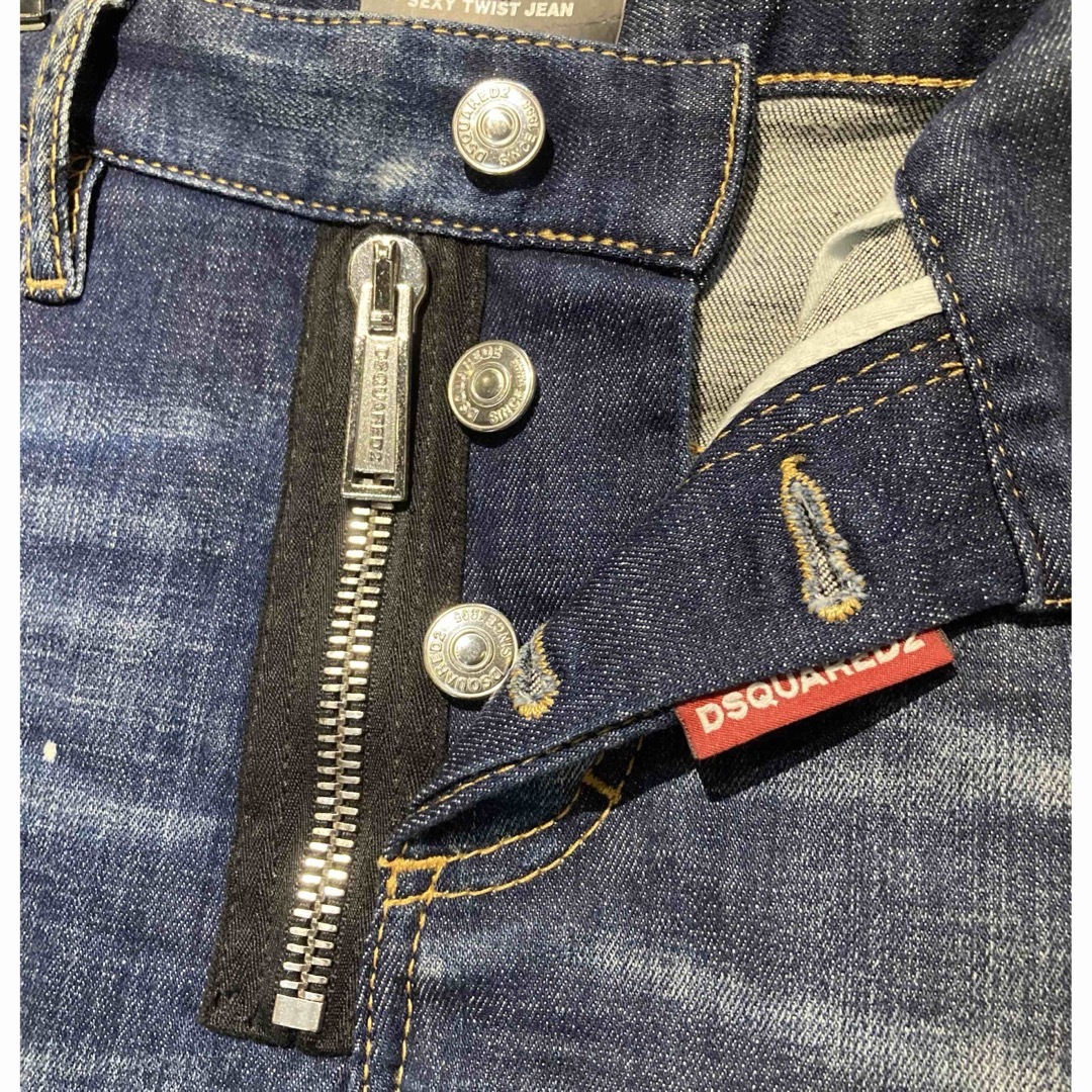 DSQUARED2 ディースクエアード 新品 SEXY TWIST デニム 44 DSQUARED2 ディースクエアード 新品 SEXY TWIST デニム 44