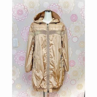 MONCLER - モンクレール ベージュ ジャケット フード付き MONCLER - モンクレール ベージュ ジャケット フード付き