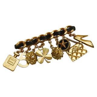 CHANEL(レザー ・ ブローチ/コサージュ)のフリマアイテム一覧 CHANEL(レザー ・ ブローチ/コサージュ)のフリマアイテム一覧