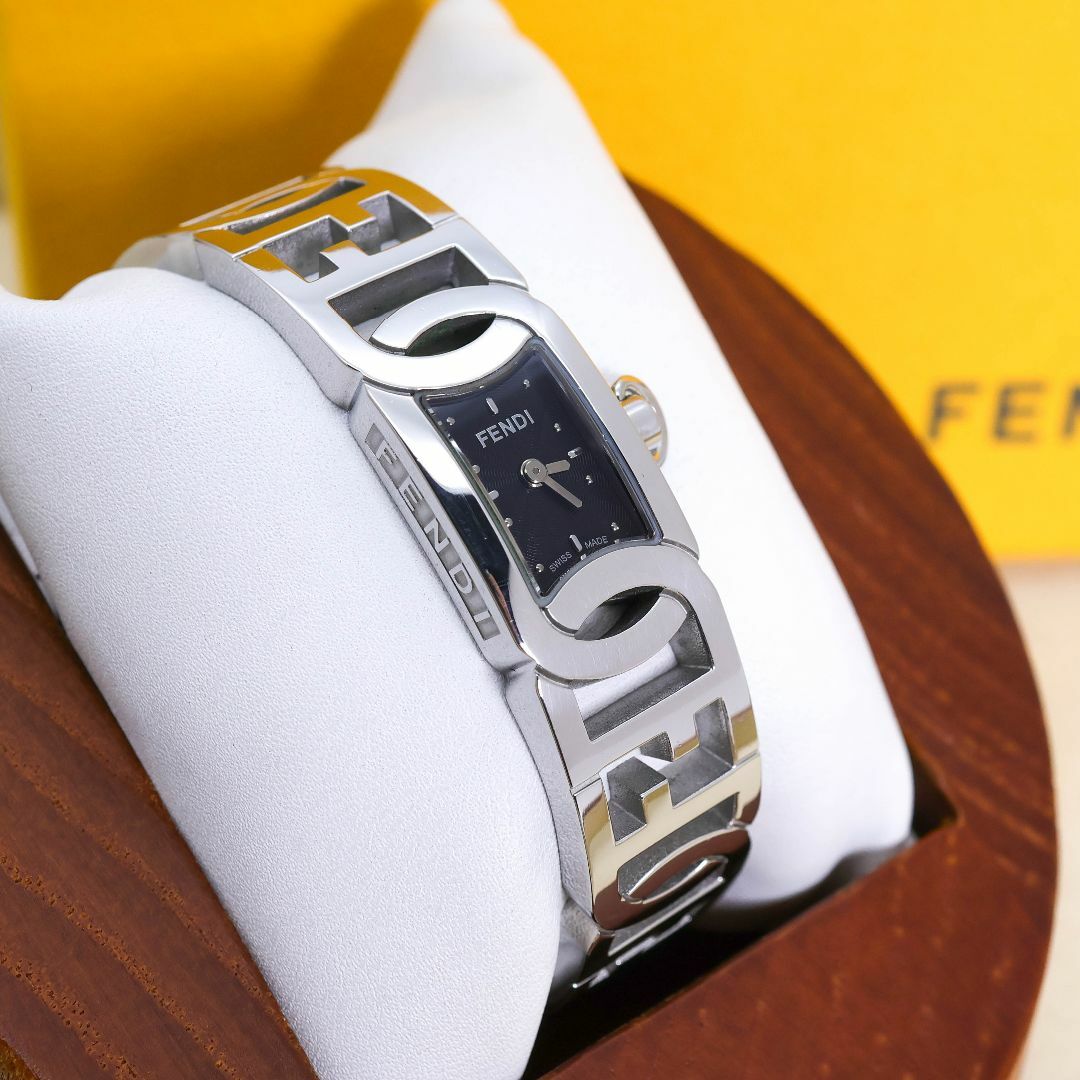 稼働 FENDI 腕時計 3600L Fベルト バングルウォッチ 外箱付 s 稼働 FENDI 腕時計 3600L Fベルト バングルウォッチ 外箱付 s