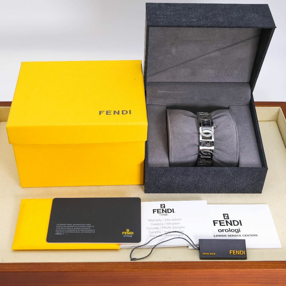 稼働 FENDI 腕時計 3600L Fベルト バングルウォッチ 外箱付 s 稼働 FENDI 腕時計 3600L Fベルト バングルウォッチ 外箱付 s