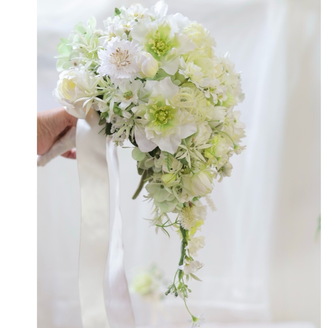 胡蝶蘭とシャクヤクのクラッチブーケ◇ブルー◇結婚式◇ブーケ 胡蝶蘭とシャクヤクのクラッチブーケ◇ブルー◇結婚式◇ブーケ