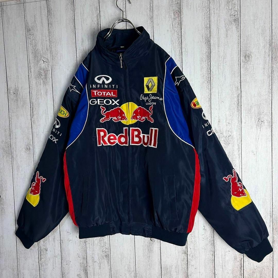 Red Bull - 【希少XLサイズ】レッドブル☆マルチ刺繍ロゴ入り Red Bull - 【希少XLサイズ】レッドブル☆マルチ刺繍ロゴ入り