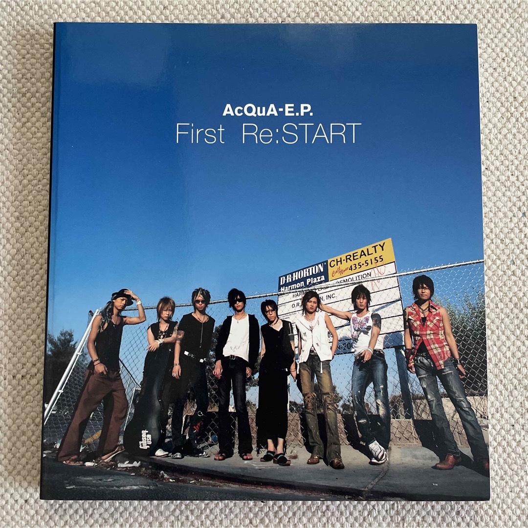 写真集 First Re:START AcQuA―E.P. 定価: ¥ 3333 エンタメ/ホビーの本(その他)の商品写真
