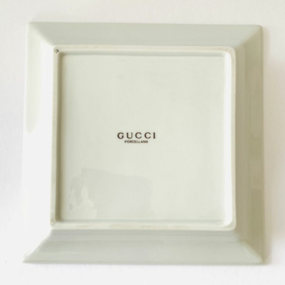 GUCCI - GUCCI グッチ アッシュトレイ 陶器 アイボリー ベージュ GUCCI - GUCCI グッチ アッシュトレイ 陶器 アイボリー ベージュ