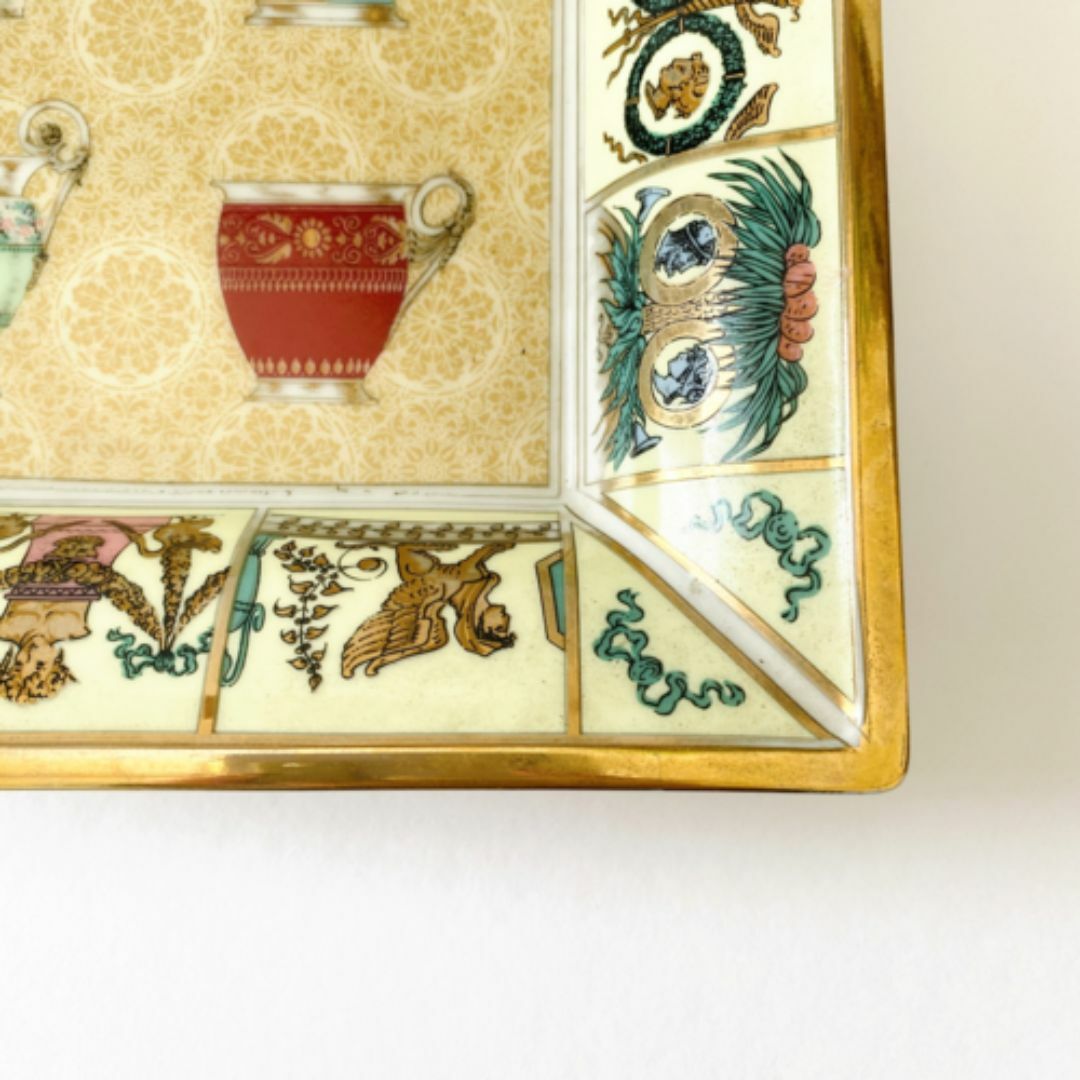 GUCCI - GUCCI グッチ アッシュトレイ 陶器 アイボリー ベージュ GUCCI - GUCCI グッチ アッシュトレイ 陶器 アイボリー ベージュ