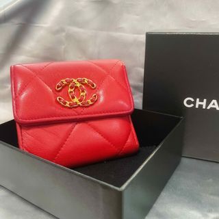 CHANEL(財布 ・ レッド/赤色系)のフリマアイテム一覧 CHANEL(財布 ・ レッド/赤色系)のフリマアイテム一覧