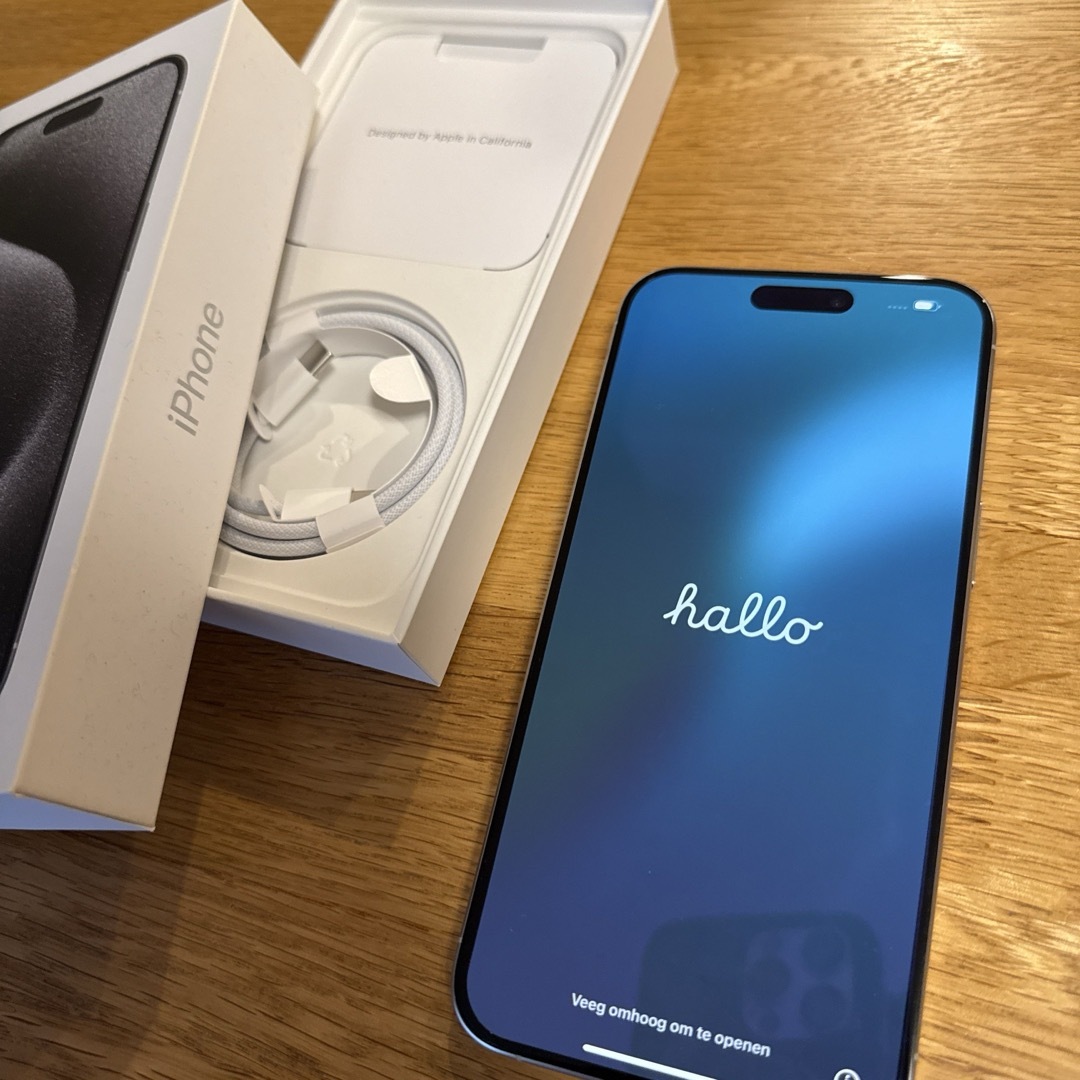 iPhone15 pro max 256GB/ホワイトチタニウム スマートフォン iPhone15 pro max 256GB/ホワイトチタニウム スマートフォン