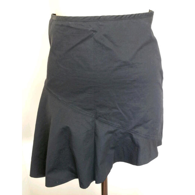 JILLSTUART(ジルスチュアート)のJILLSTUART✨アシンメトリースカート黒ブラックひざ丈フリル レディースのスカート(ひざ丈スカート)の商品写真
