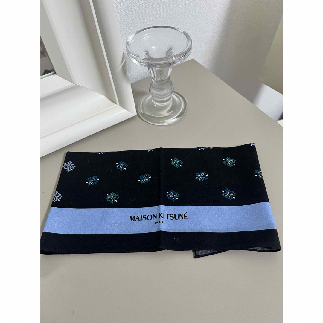MAISON KITSUNE' - メゾンキツネ ハンカチスカーフの通販 by MAISON KITSUNE' - メゾンキツネ ハンカチスカーフの通販 by