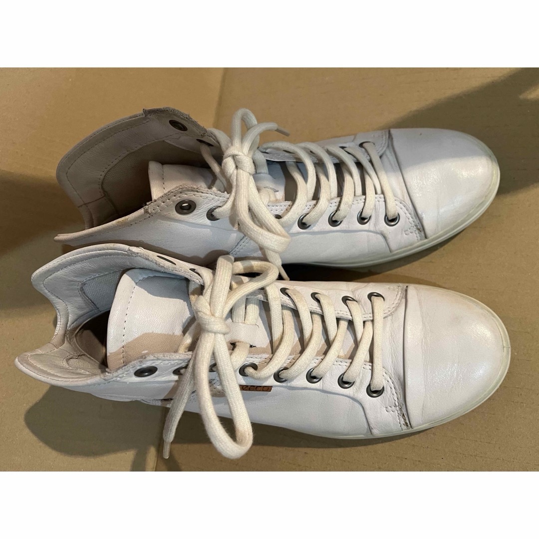 ECCO - ecco ホワイト レザー ハイカット スニーカー 24.5 ECCO - ecco ホワイト レザー ハイカット スニーカー 24.5