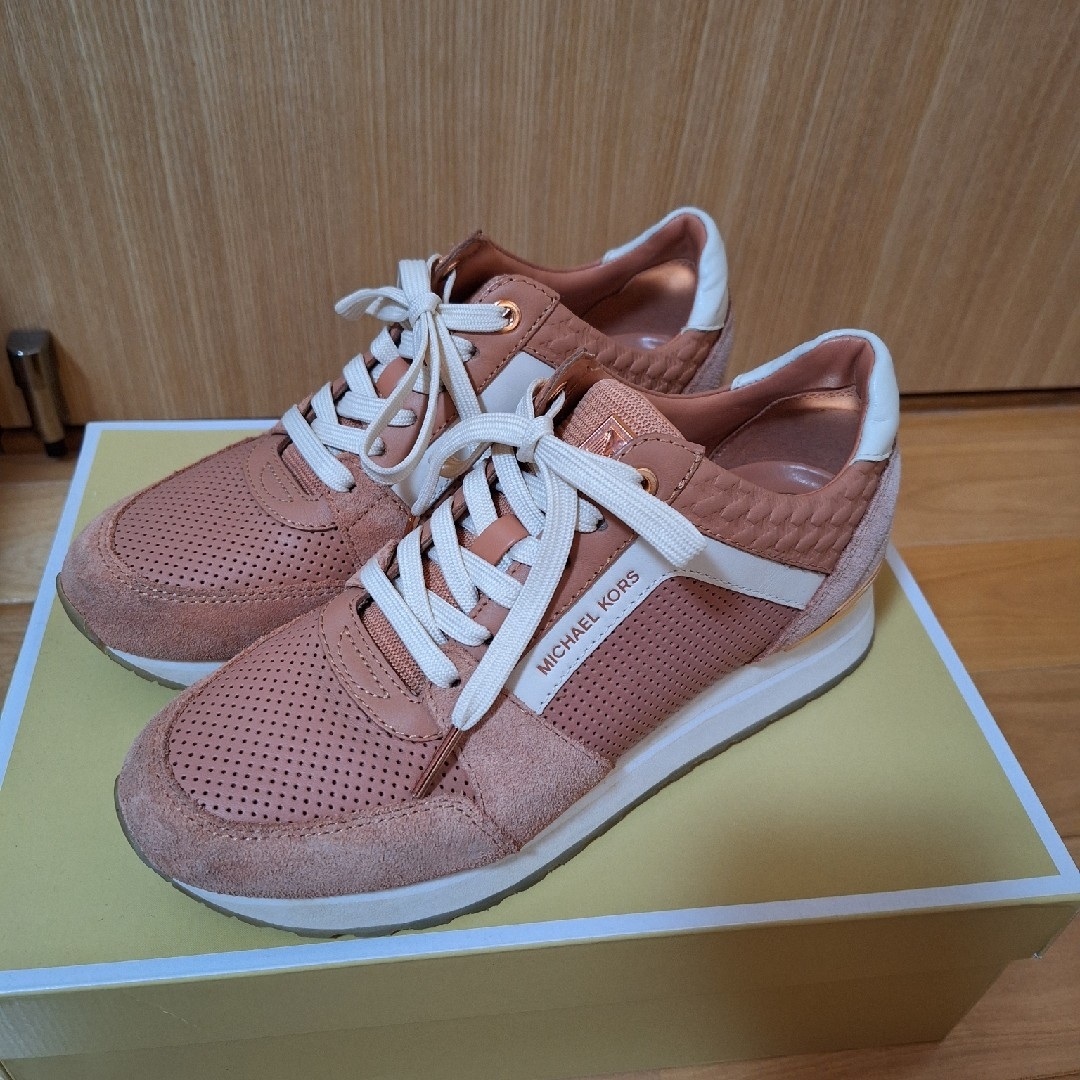 MICHAEL KORS - MICHAEL KORS スニーカー ピンクの通販 by MICHAEL KORS - MICHAEL KORS スニーカー ピンクの通販 by