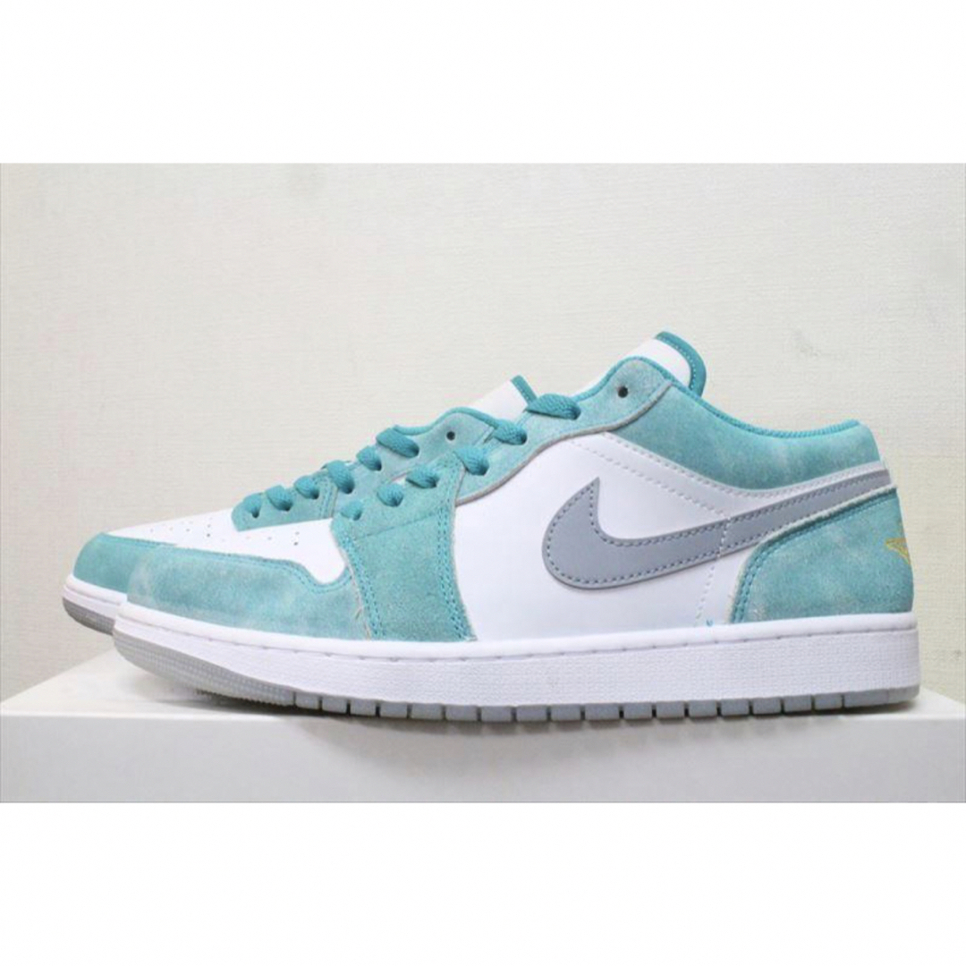 新品 NIKE AIR JORDAN 1 LOW SE NEW EMERALD 新品 NIKE AIR JORDAN 1 LOW SE NEW EMERALD
