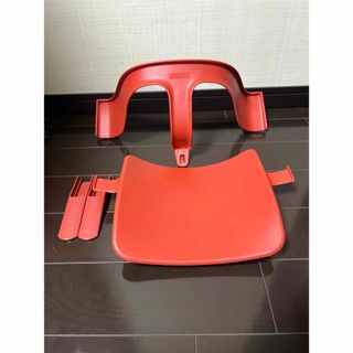 Stokke(レッド/赤色系)のフリマアイテム一覧 Stokke(レッド/赤色系)のフリマアイテム一覧