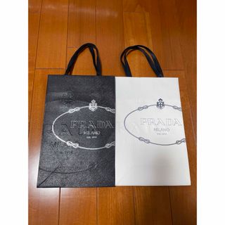 PRADA(ショップ袋 ・ ブラック/黒色系)のフリマアイテム一覧 PRADA(ショップ袋 ・ ブラック/黒色系)のフリマアイテム一覧
