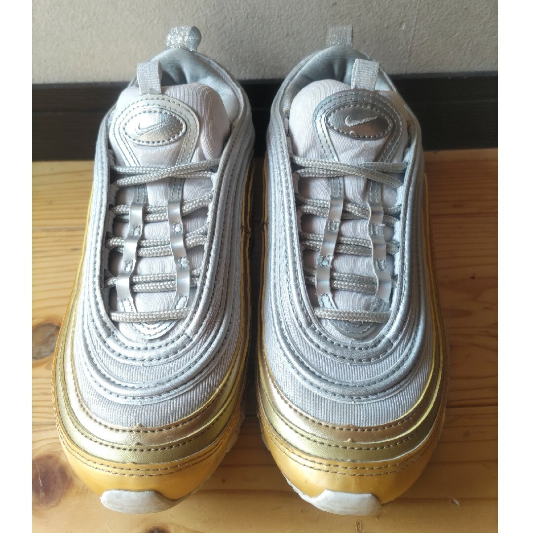 NIKE - 【値下げ】NIKE エアマックス97 ゴールド/シルバー NIKE - 【値下げ】NIKE エアマックス97 ゴールド/シルバー