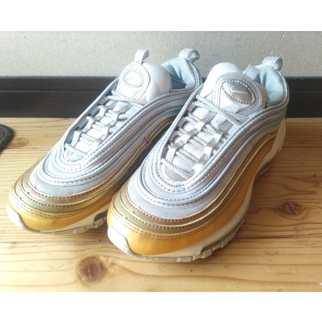 NIKE - 【値下げ】NIKE エアマックス97 ゴールド/シルバー NIKE - 【値下げ】NIKE エアマックス97 ゴールド/シルバー
