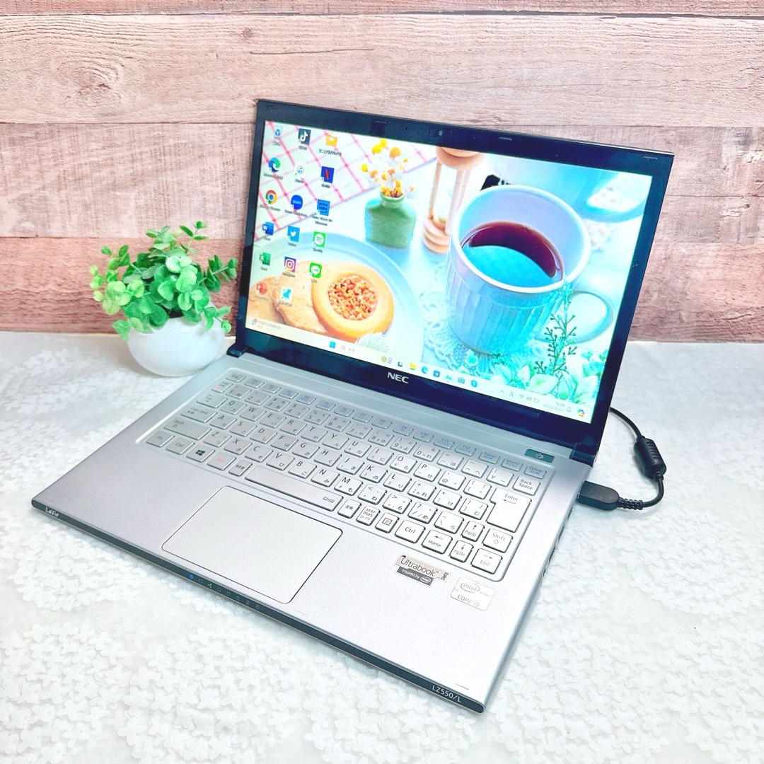 i5✨小型軽量❣️NEC✨SSD128GB❣️WEBカメラ✨ノートパソコン i5✨小型軽量❣️NEC✨SSD128GB❣️WEBカメラ✨ノートパソコン