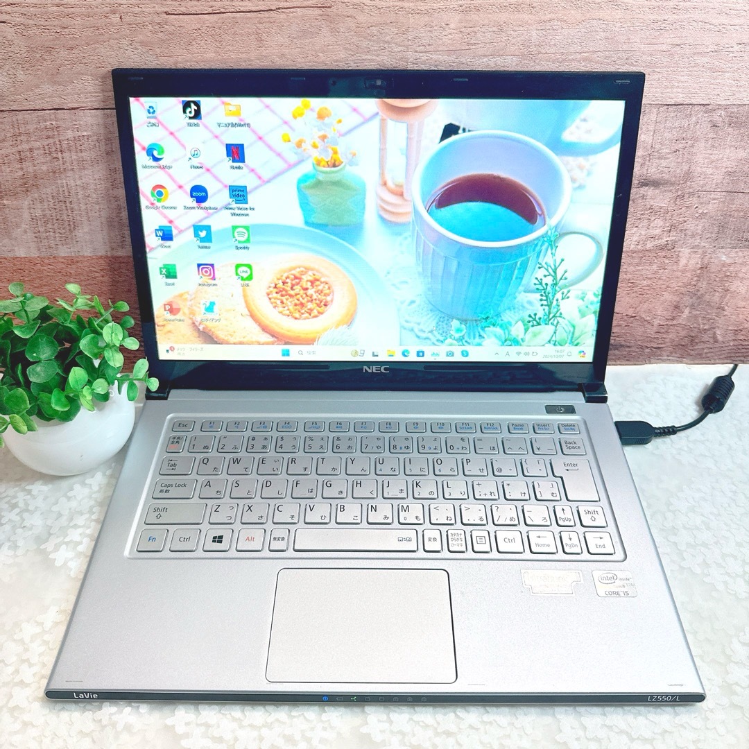 i5✨小型軽量❣️NEC✨SSD128GB❣️WEBカメラ✨ノートパソコン i5✨小型軽量❣️NEC✨SSD128GB❣️WEBカメラ✨ノートパソコン
