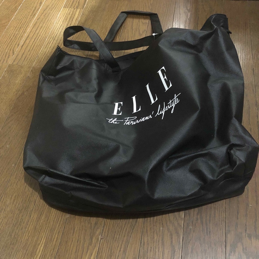 ELLE(エル)のELLE バッグ 少し大きめ 女性向け ファッション レディースのバッグ(ハンドバッグ)の商品写真