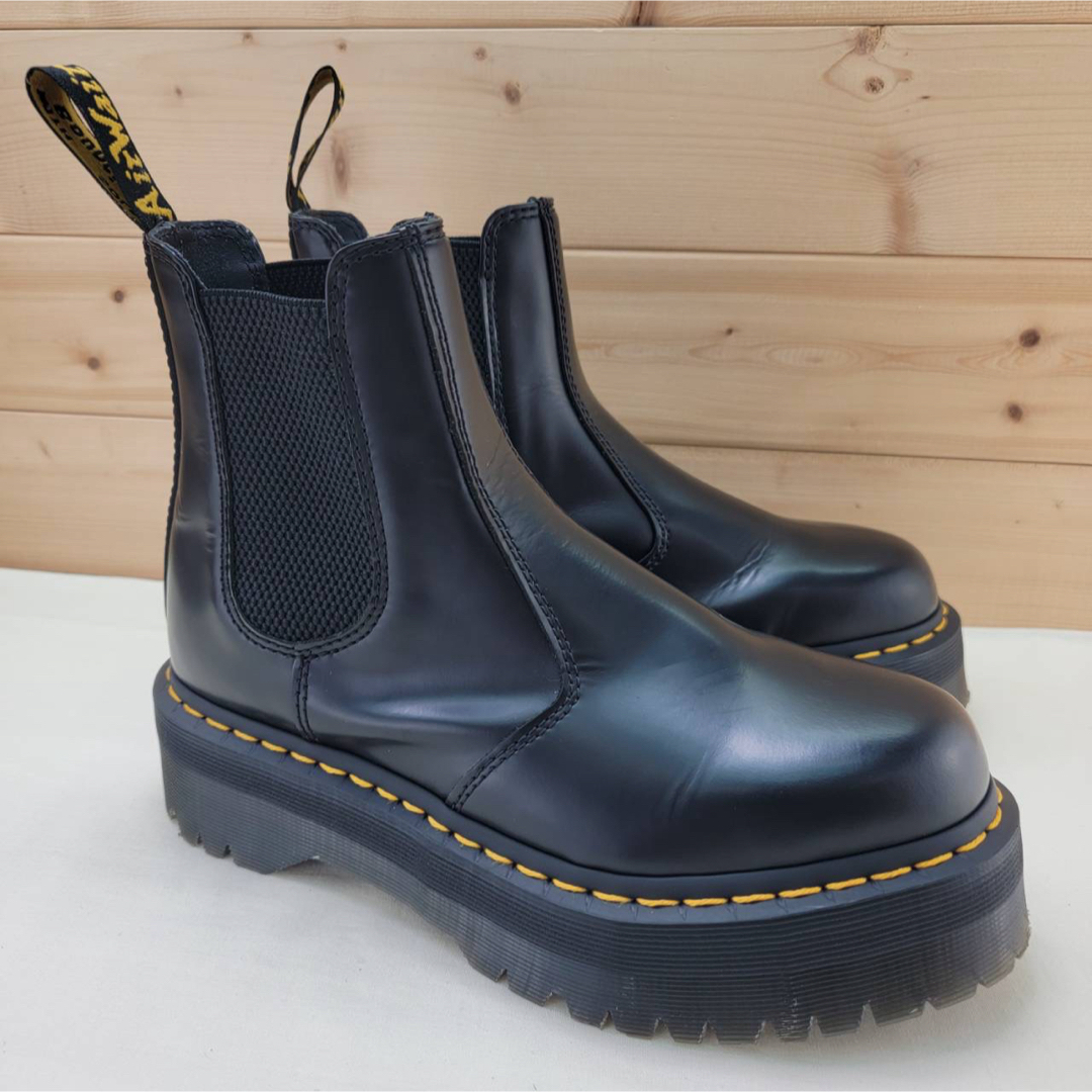 Dr.Martens - ドクターマーチン サイドゴア クアッド チェルシー Dr.Martens - ドクターマーチン サイドゴア クアッド チェルシー