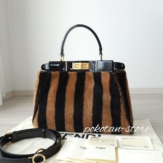 FENDI - 極美品【フェンディ】ピーカブー ミディアム シープ FENDI - 極美品【フェンディ】ピーカブー ミディアム シープ