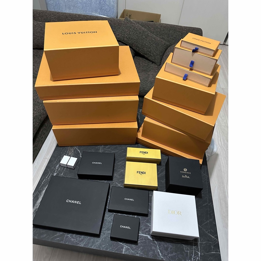 LOUIS VUITTON - 【48個まとめ売り】ブランド空箱 紙袋 保存袋の LOUIS VUITTON - 【48個まとめ売り】ブランド空箱 紙袋 保存袋の