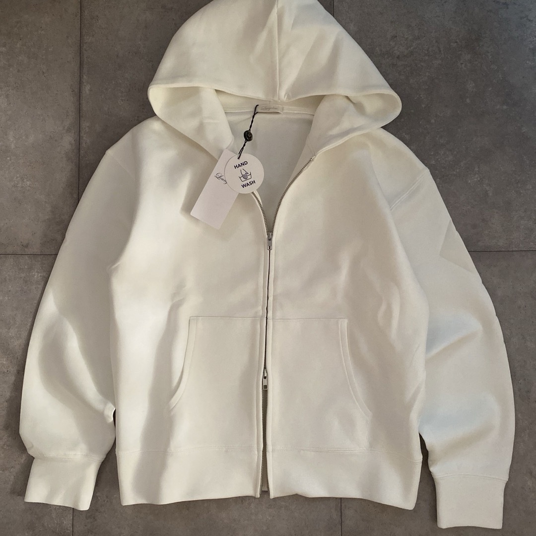 新品 Loungedress ポンチパーカー ダブルジップ トップス 新品 Loungedress ポンチパーカー ダブルジップ トップス