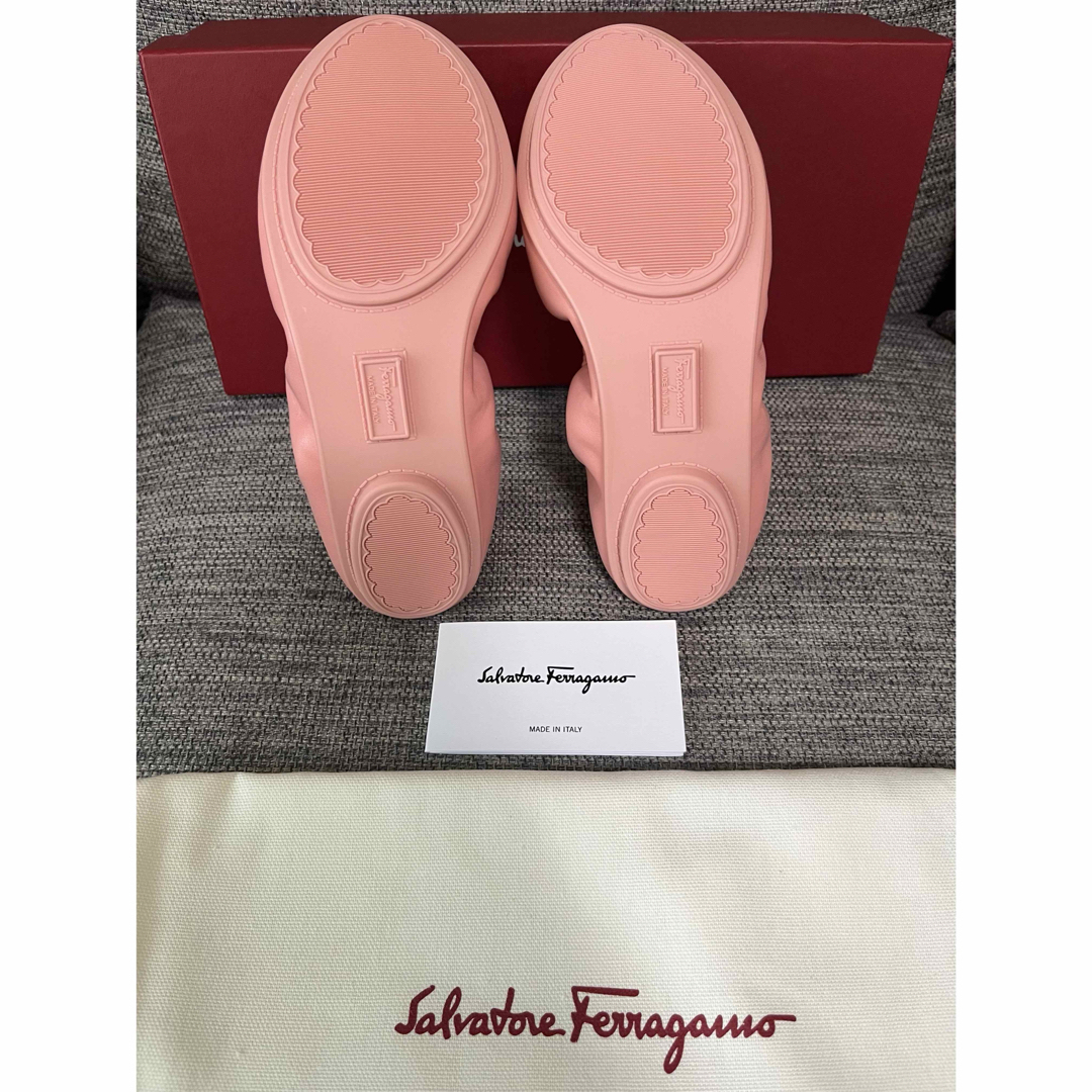 Salvatore Ferragamo - 新品 フェラガモ フラットシューズ Salvatore Ferragamo - 新品 フェラガモ フラットシューズ