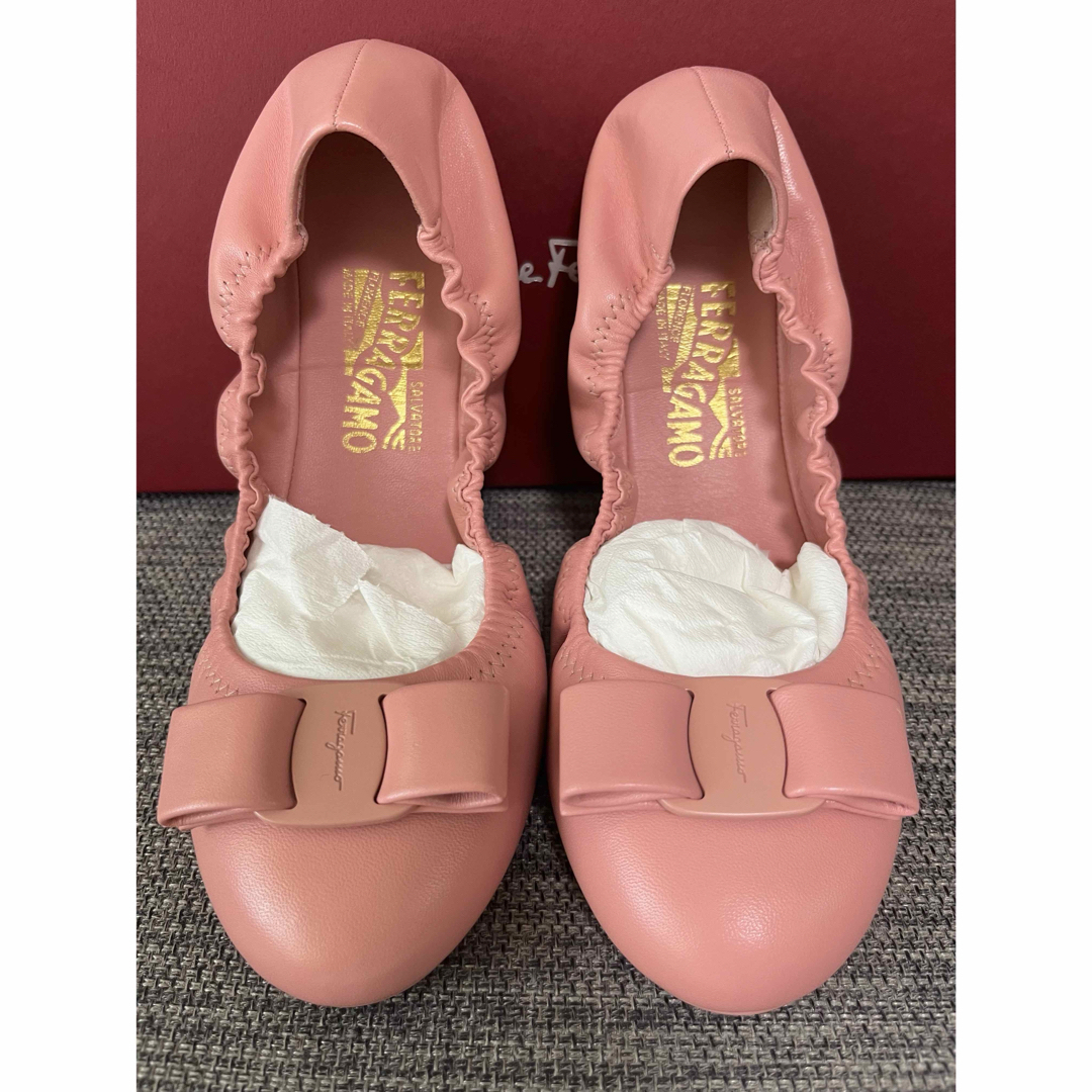 Salvatore Ferragamo - 新品 フェラガモ フラットシューズ Salvatore Ferragamo - 新品 フェラガモ フラットシューズ