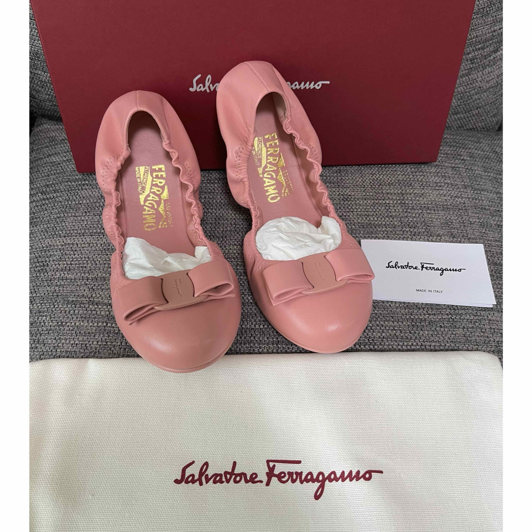 Salvatore Ferragamo - 新品 フェラガモ フラットシューズ Salvatore Ferragamo - 新品 フェラガモ フラットシューズ