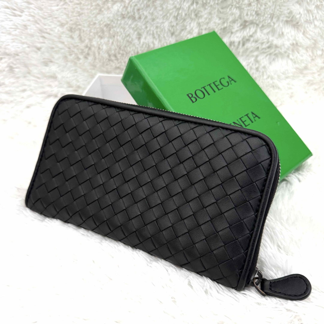 極美品✨ BOTTEGA VENETA イントレチャート ラウンドファスナー 極美品✨ BOTTEGA VENETA イントレチャート ラウンドファスナー