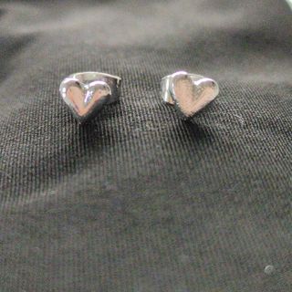 クレアーズ(claire's)のピアス　シルバー　ハート(ピアス)