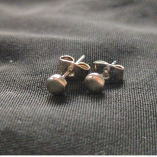 クレアーズ(claire's)のピアス　ゴールド　平打ち(ピアス)