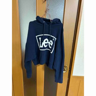 リー(Lee)の美品 LEE Ｅhyphen world gallery 丈短めが可愛いパーカー(パーカー)