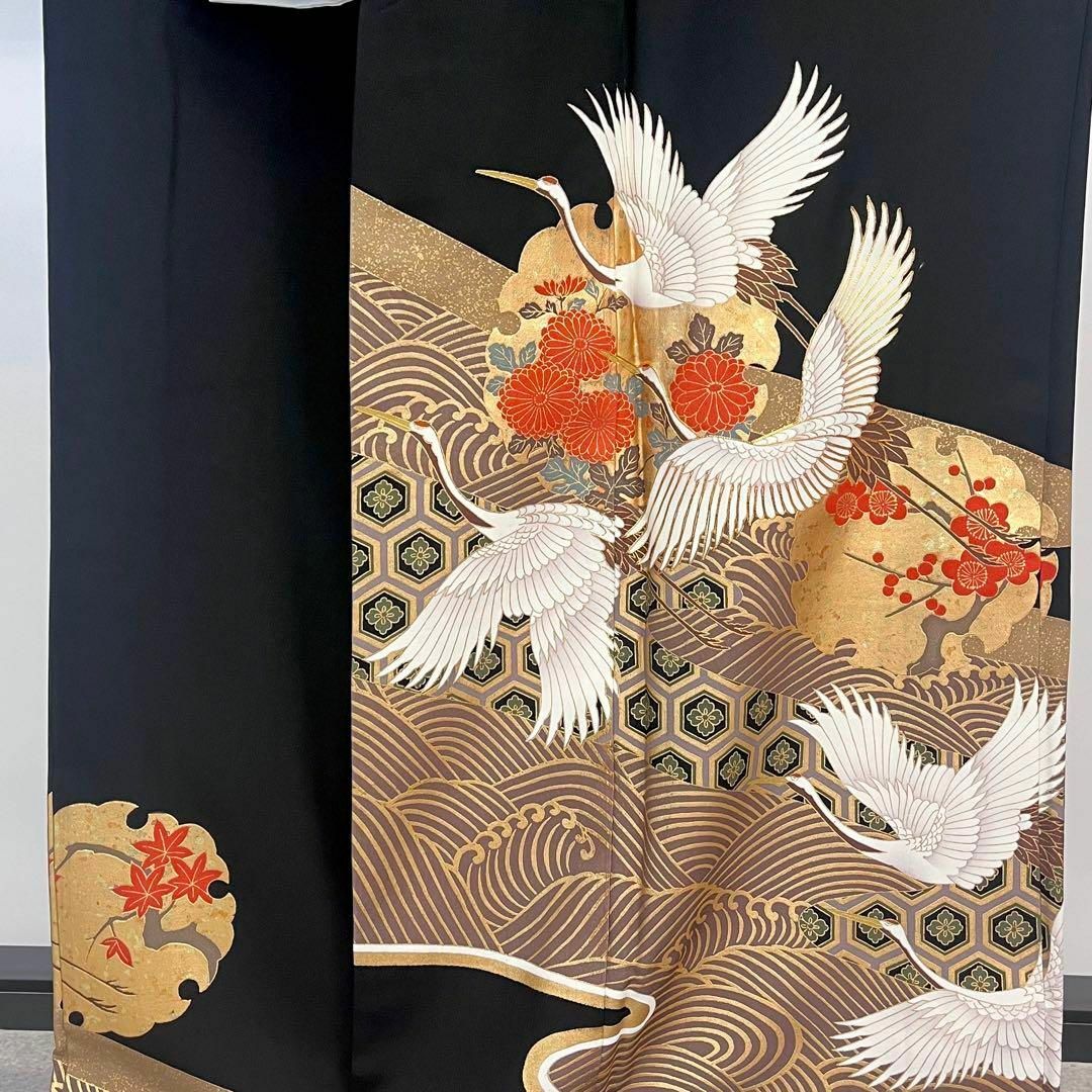 黒留袖 飛翔鶴 雪輪 梅 亀甲 波柄 金彩 金駒刺繍 トールサイズ K 黒留袖 飛翔鶴 雪輪 梅 亀甲 波柄 金彩 金駒刺繍 トールサイズ K