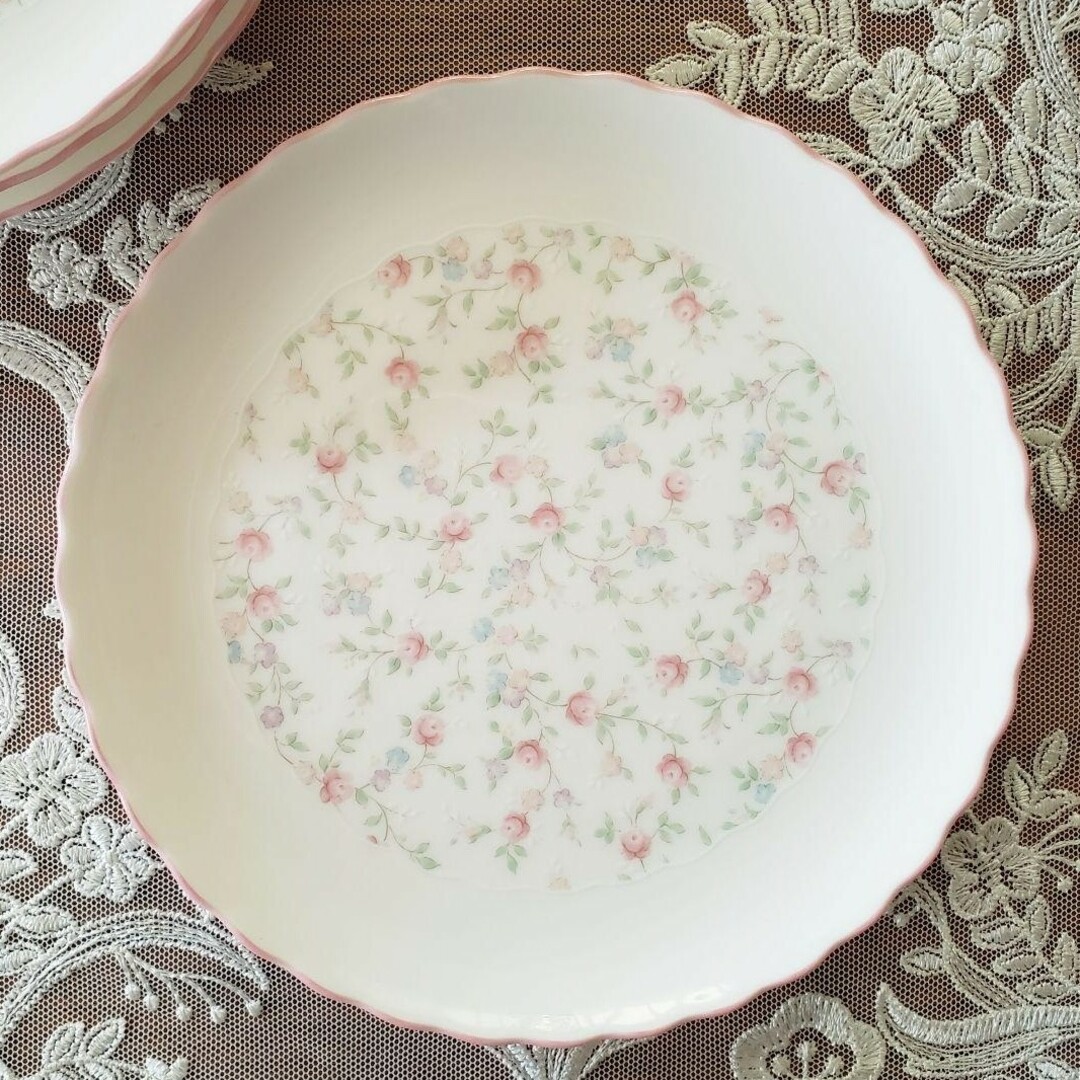 Noritake - 廃盤品 Noritake ノリタケ キューティーローズ Noritake - 廃盤品 Noritake ノリタケ キューティーローズ