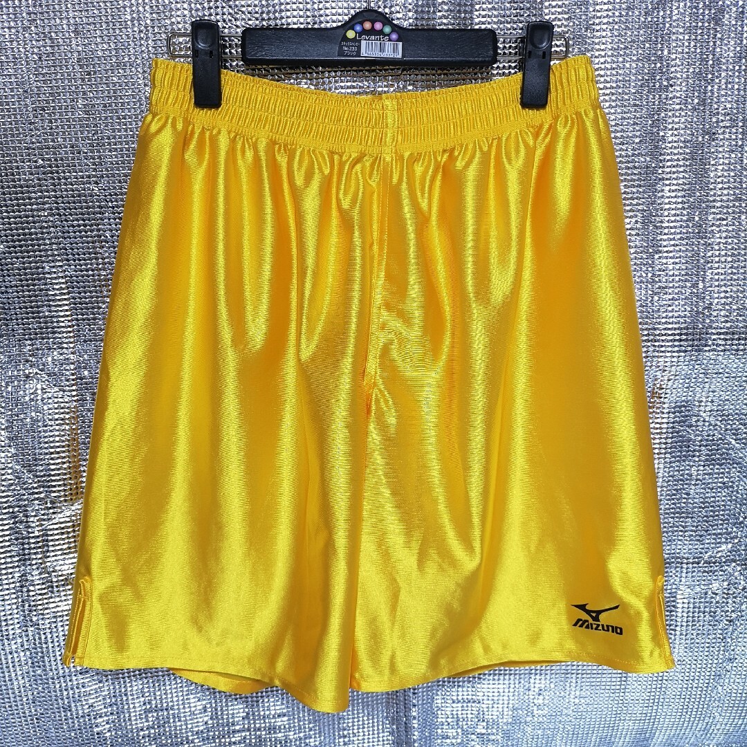 MIZUNO - サッカー部 サッカーパンツ ミズノ 光沢イエロー Oの MIZUNO - サッカー部 サッカーパンツ ミズノ 光沢イエロー Oの