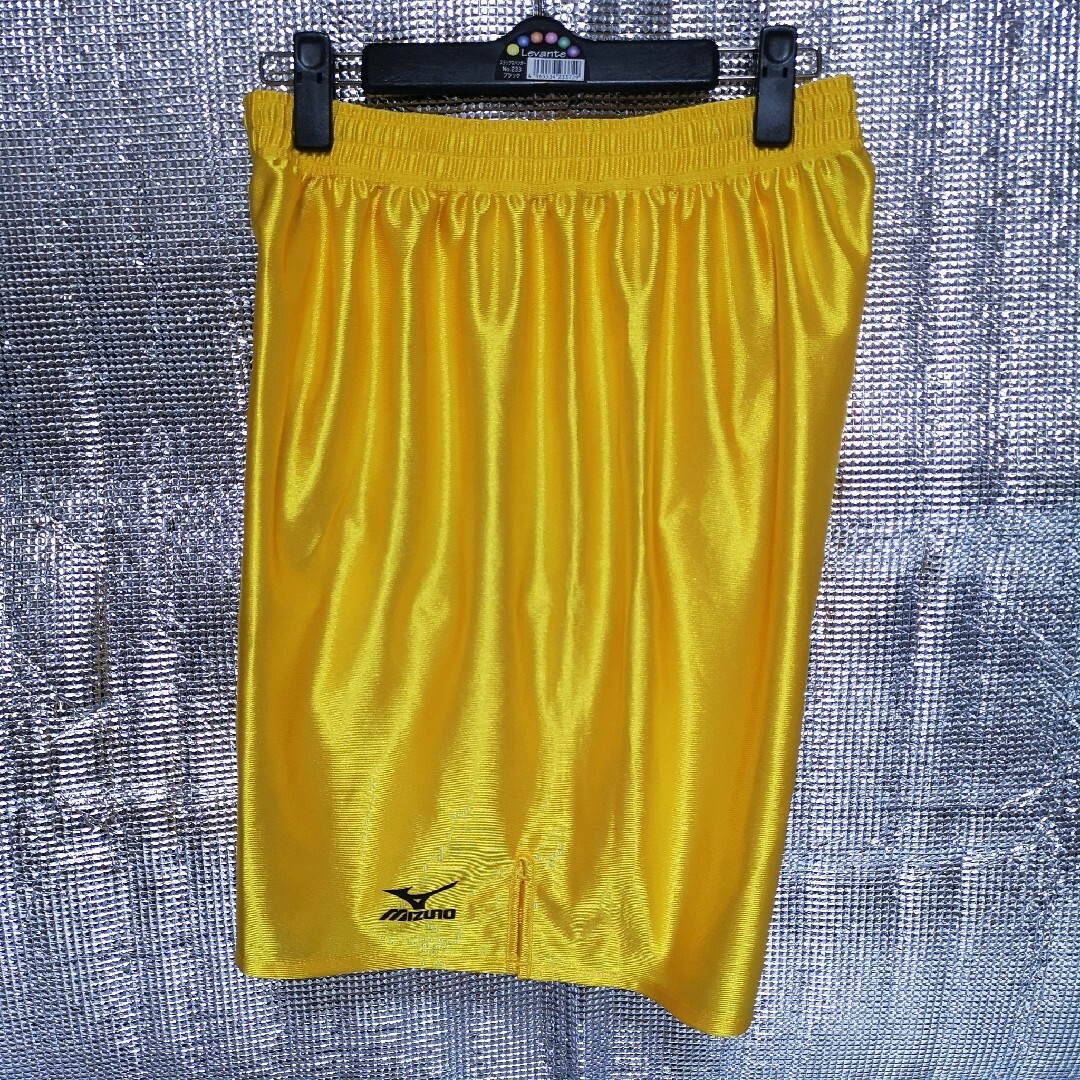 MIZUNO - サッカー部 サッカーパンツ ミズノ 光沢イエロー Oの MIZUNO - サッカー部 サッカーパンツ ミズノ 光沢イエロー Oの