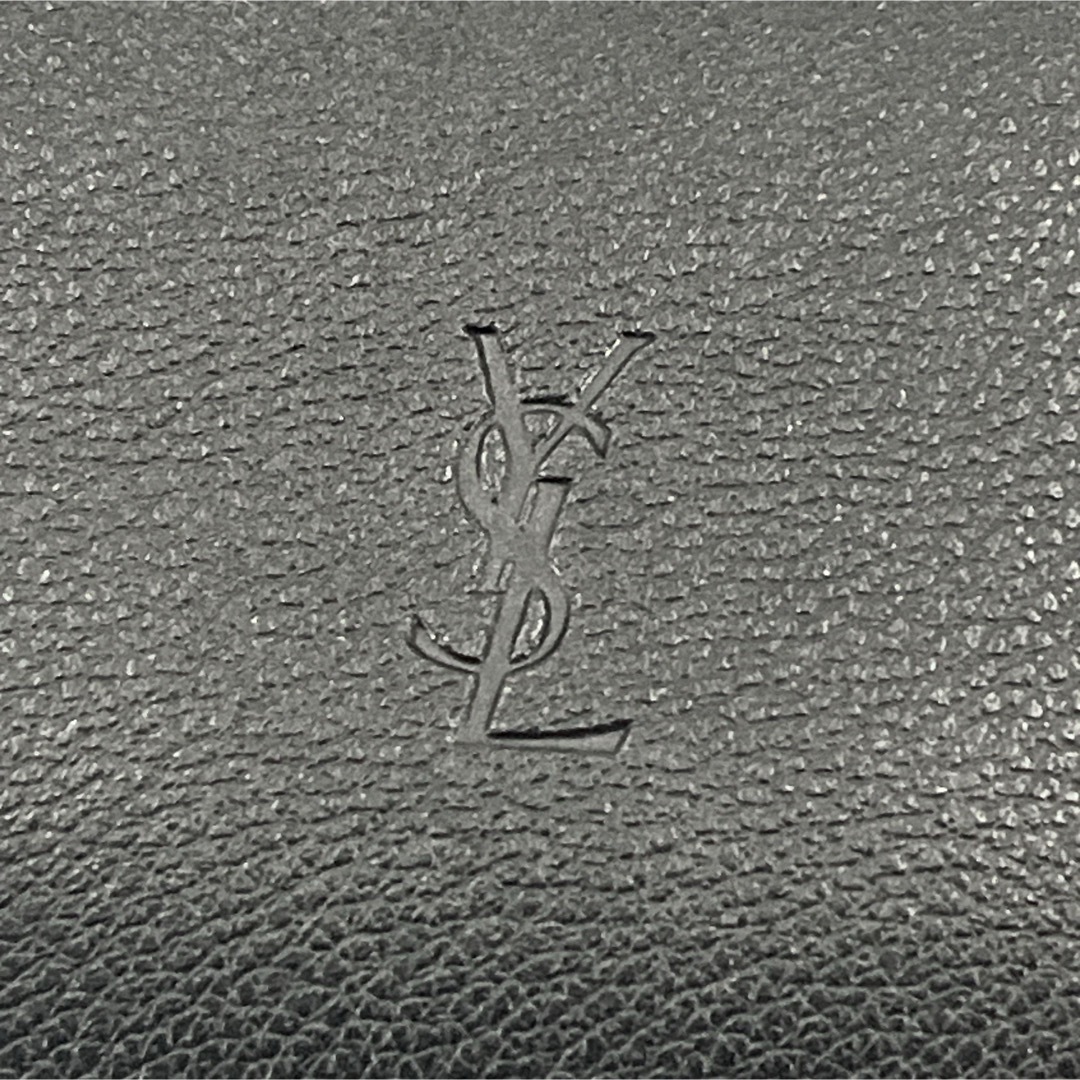 Yves Saint Laurent - 美品 イヴサンローラン 二つ折り財布 三角 Yves Saint Laurent - 美品 イヴサンローラン 二つ折り財布 三角