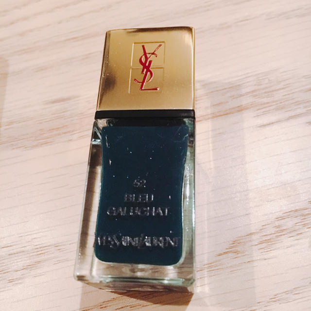 Yves Saint Laurent Beaute(イヴサンローランボーテ)の★限定色★イヴ・サンローラン ネイル #52 コスメ/美容のネイル(マニキュア)の商品写真