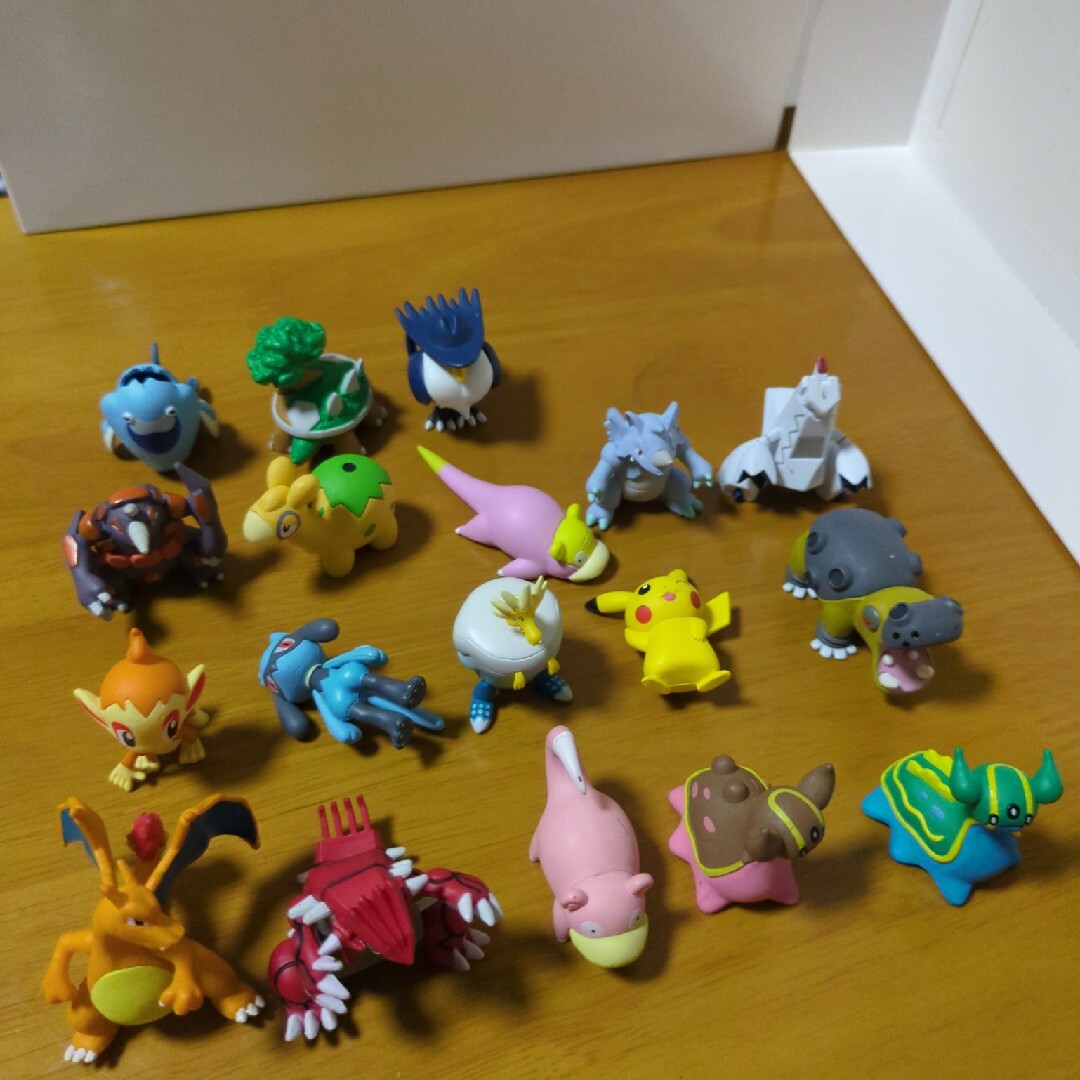 ポケモン Pokémon フィギュア 吉野家 18体 エンタメ/ホビーのおもちゃ/ぬいぐるみ(キャラクターグッズ)の商品写真