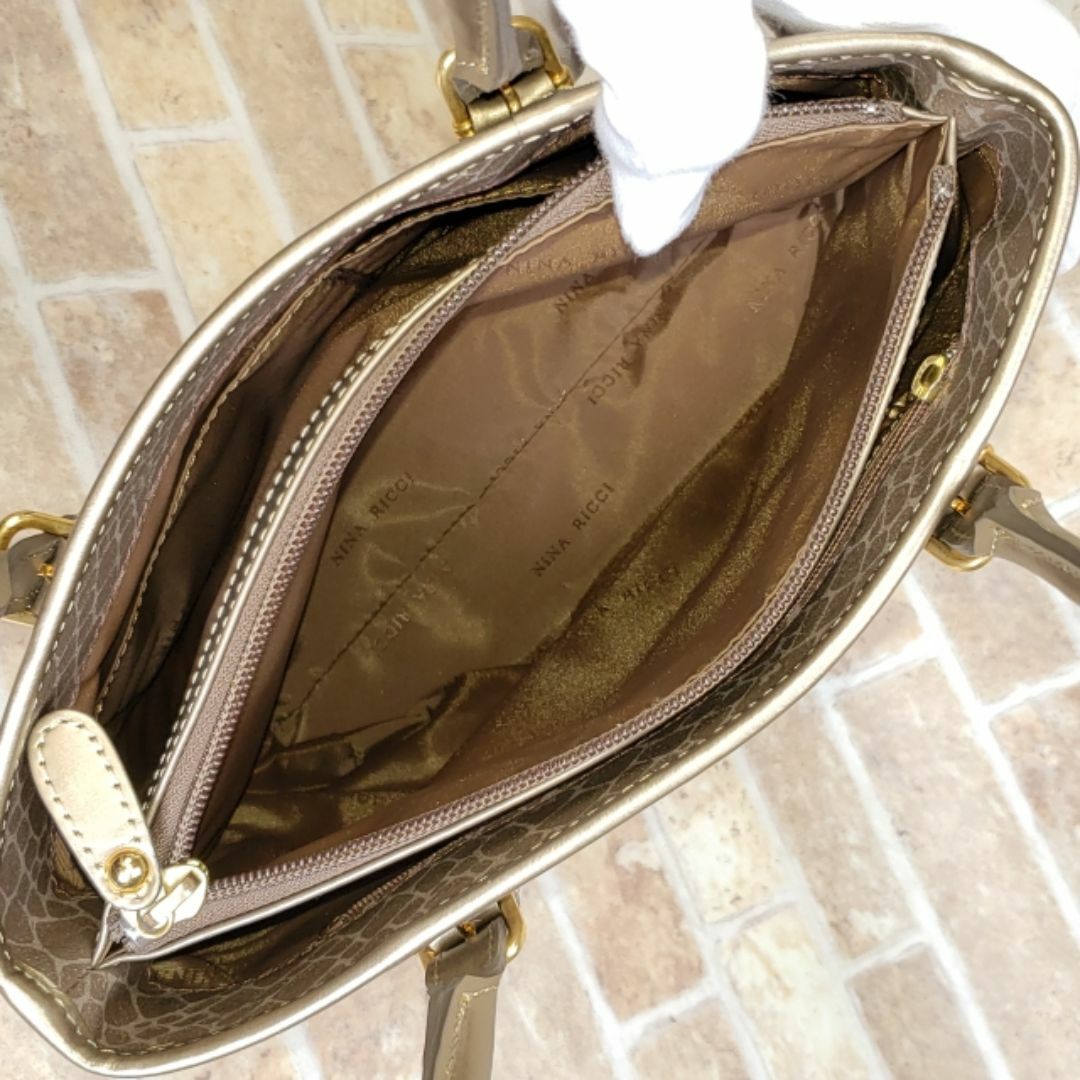 NINA RICCI - ニナリッチ ☆ カラーヌーボー PVC ハンドバッグ NINA RICCI - ニナリッチ ☆ カラーヌーボー PVC ハンドバッグ