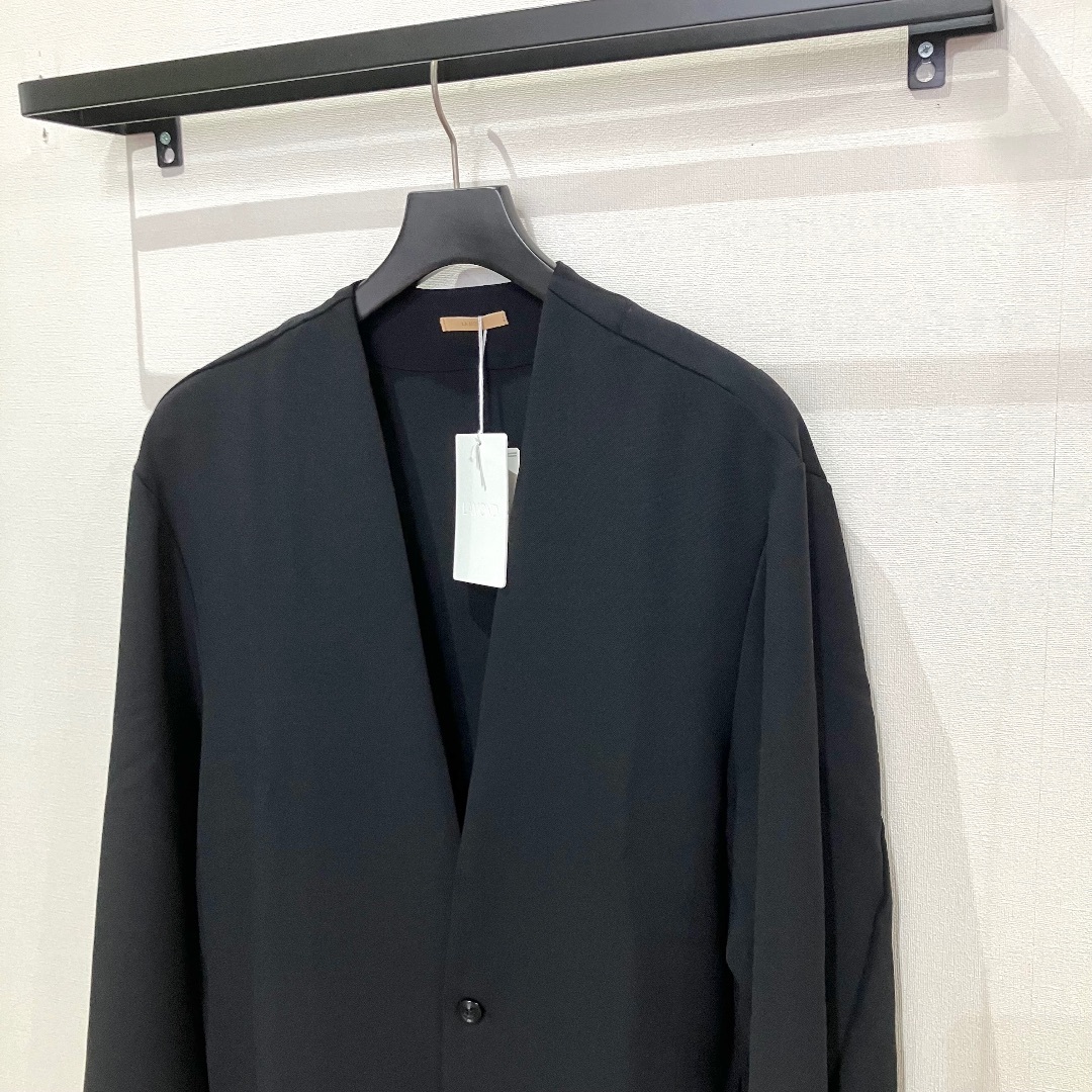 新品 LAMOND ラモンド ノーカラー ジャケット Lサイズ 新品 LAMOND ラモンド ノーカラー ジャケット Lサイズ