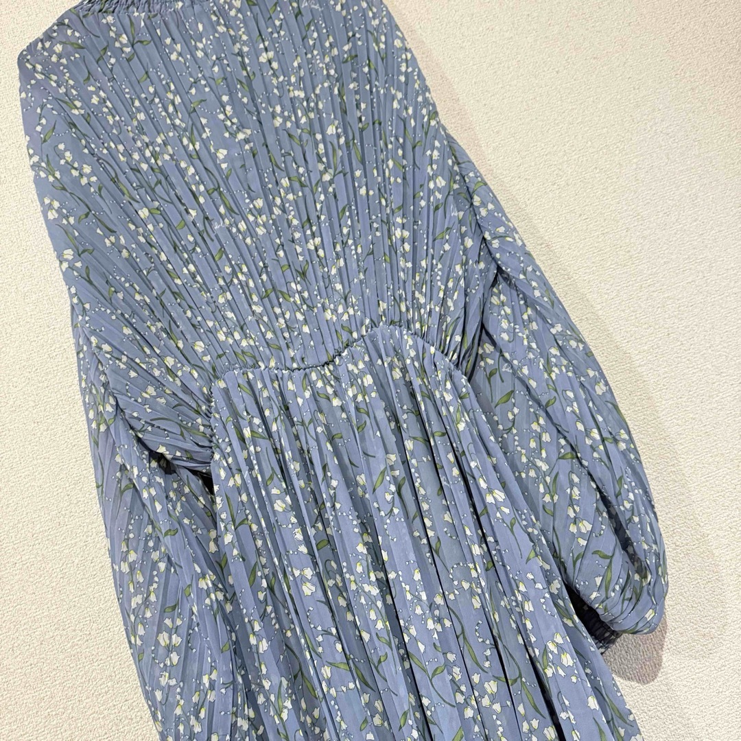 未使用Sov. 田中みな実さんlily bell 水色シフォンワンピース 未使用Sov. 田中みな実さんlily bell 水色シフォンワンピース