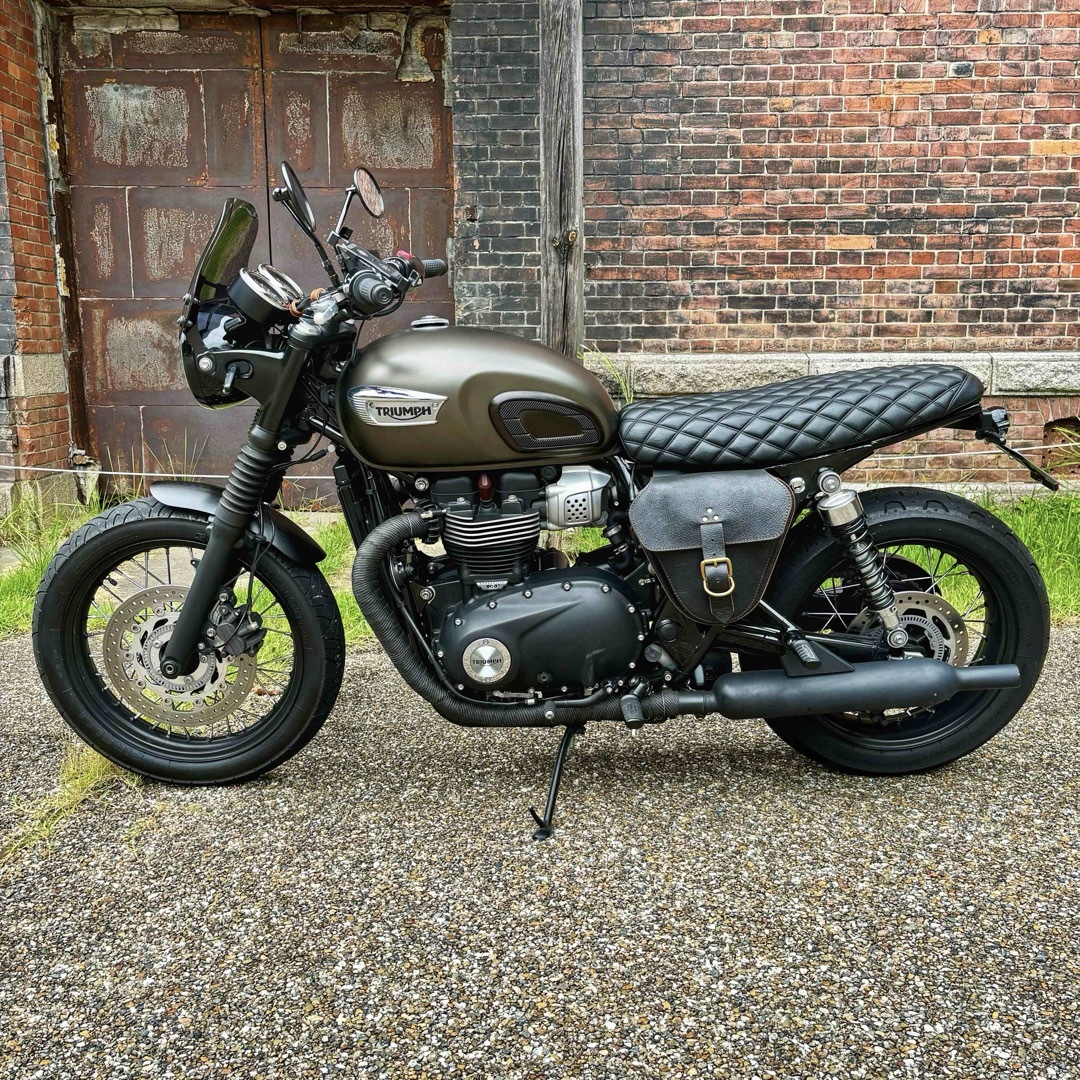 値引き】トライアンフボンネビルT120シート(Motone製) 張り替えよ 値引き】トライアンフボンネビルT120シート(Motone製) 張り替えよ