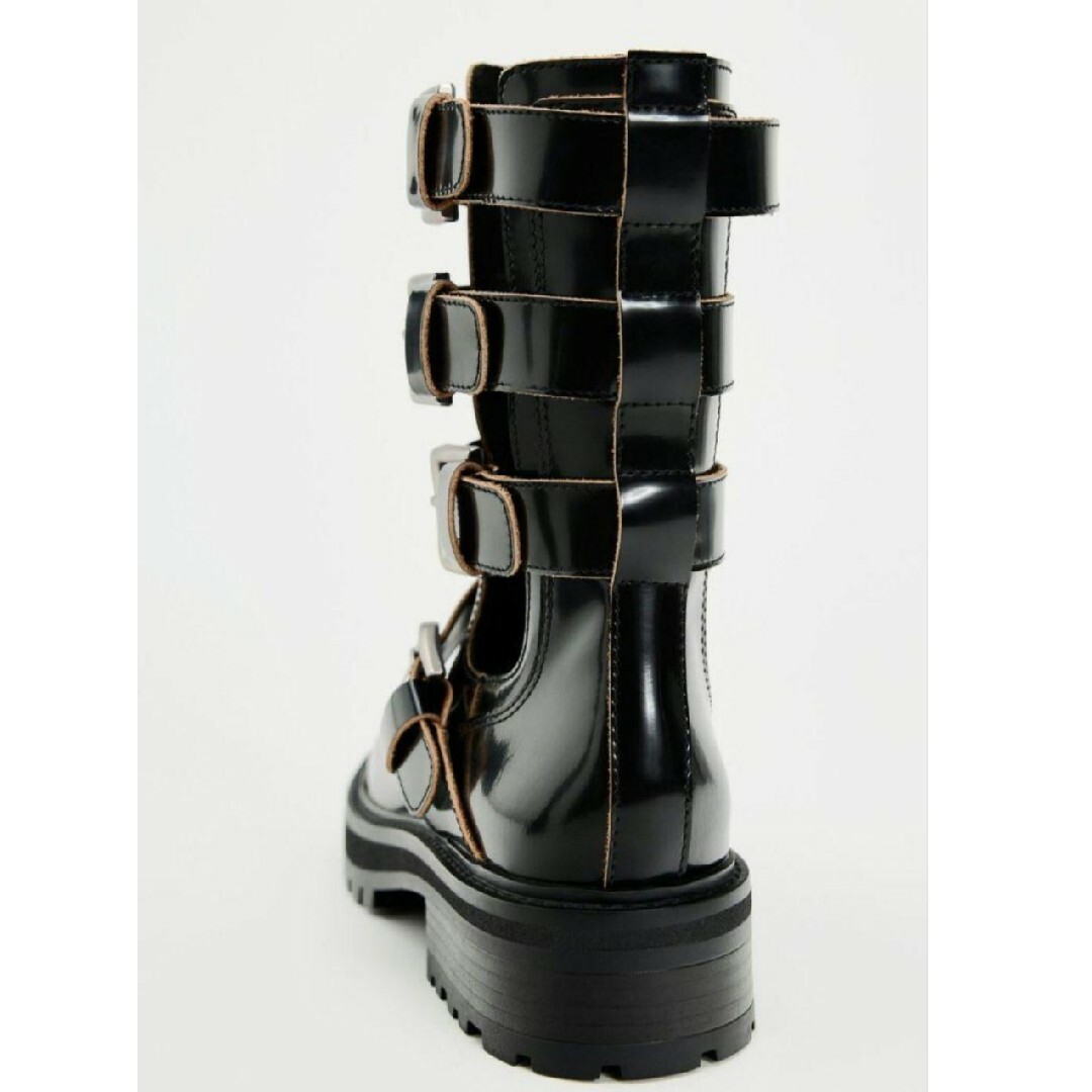 ZARA - バックルレザーカットアウトブーツ ZARA 24cmの通販 by ZARA - バックルレザーカットアウトブーツ ZARA 24cmの通販 by
