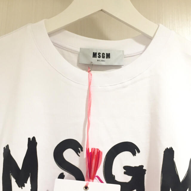 MSGM(エムエスジイエム)の新品未使用【MSGM】ロゴＴシャツ レディース M レディースのトップス(Tシャツ(半袖/袖なし))の商品写真