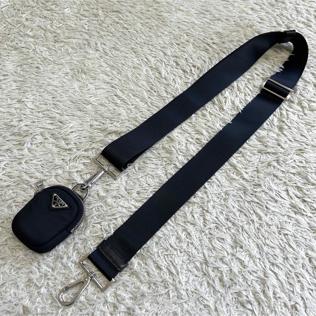 PRADA - 【美品】プラダ ショルダーストラップ ミニポーチ付き PRADA - 【美品】プラダ ショルダーストラップ ミニポーチ付き